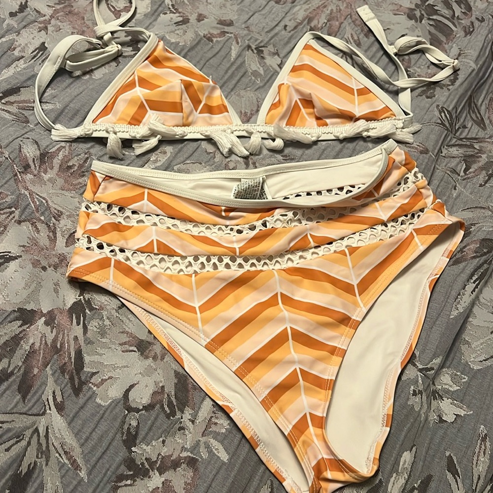 High waisted bikini